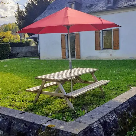 Maison Rustique Pyreneenne, Vue Sur Les Montagnes 루르드